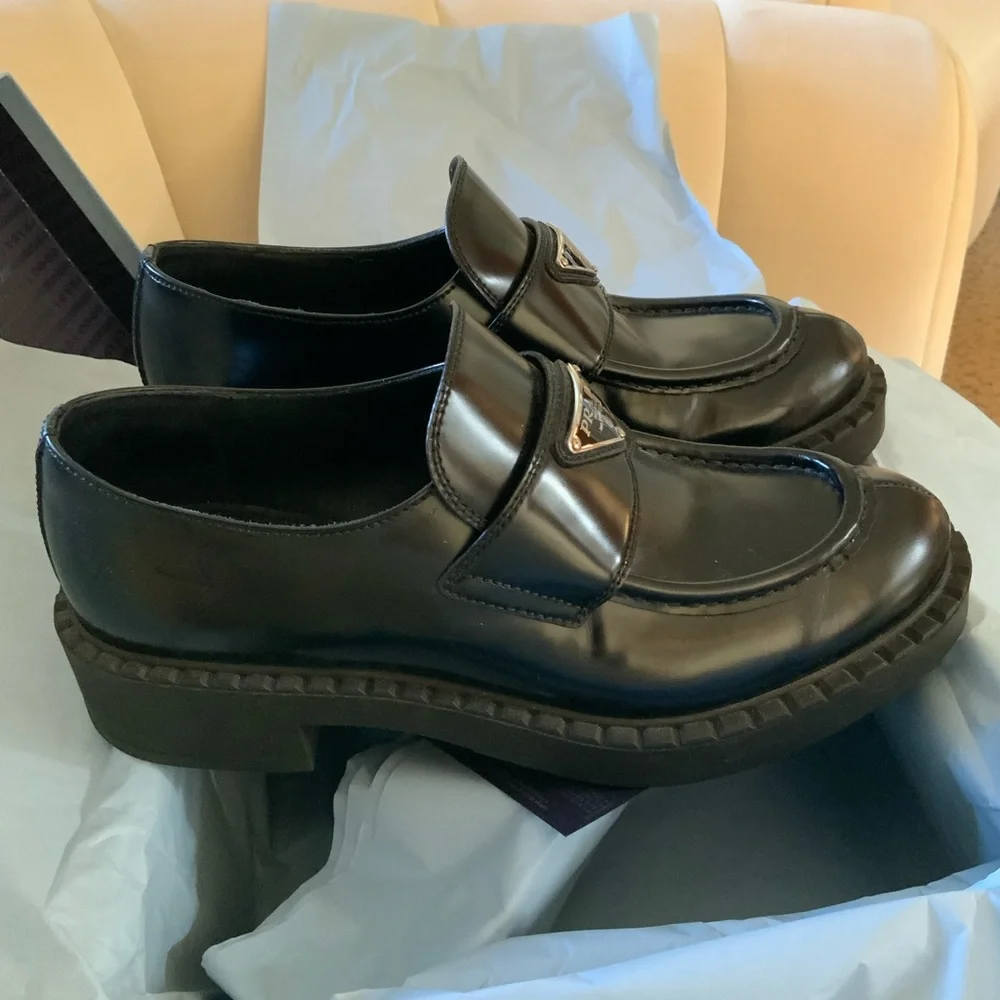 Prada classic loafer - authentic - Picture 3 of 6